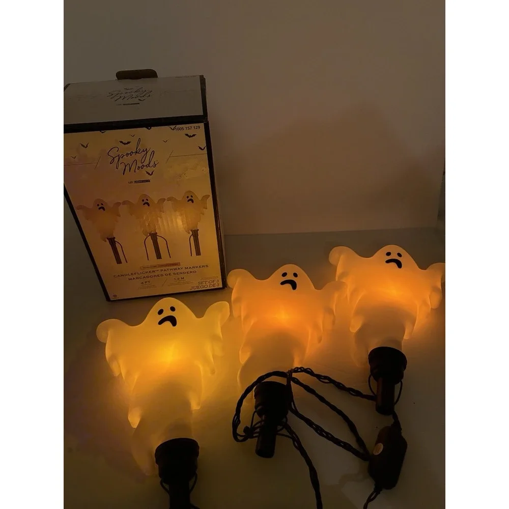 Gemmy Spooky Moods Ghost LED Candle-Flicker Pathway Markers Set of 3 in Box!